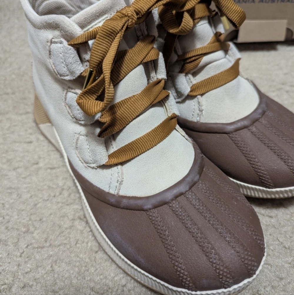 Sorel x CALIA Out N’ About III Classic Boots in Brown and Cream - Picture 2 of 5